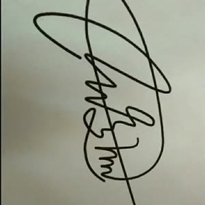 啊啊啊啊啊!王俊凯的亲笔签名!